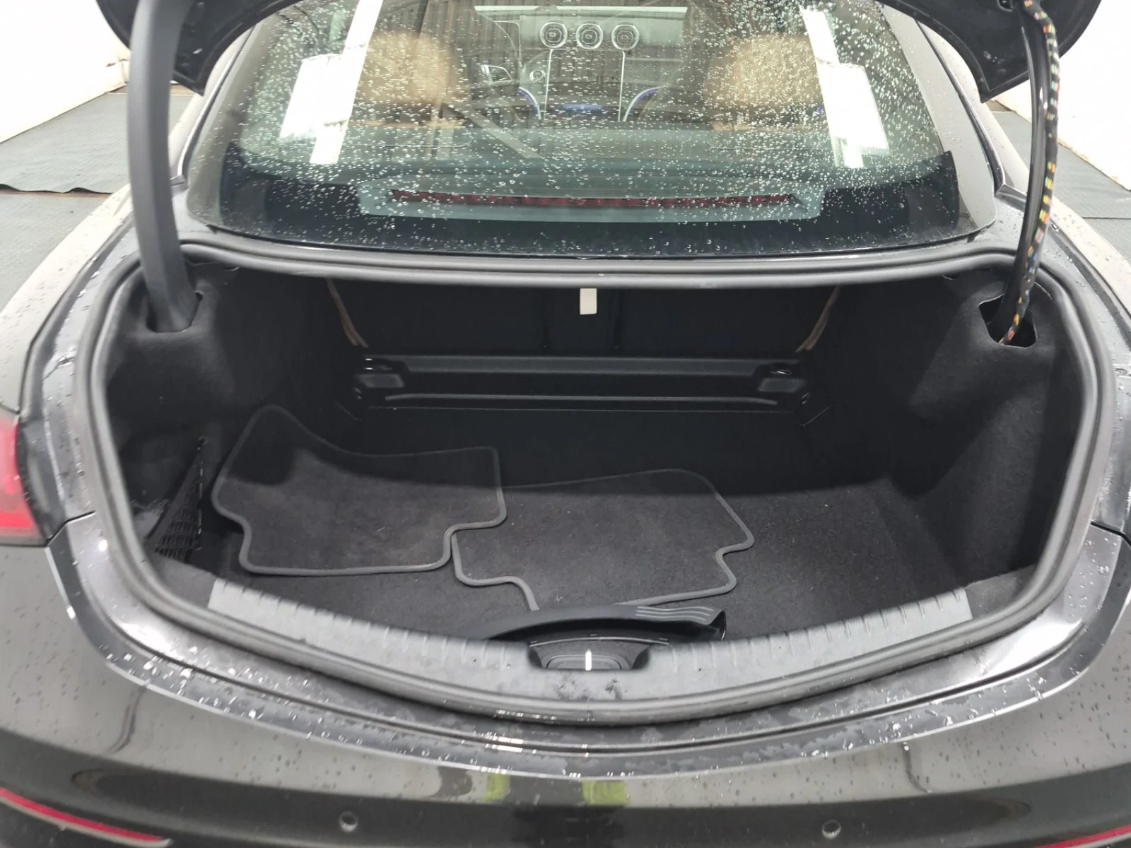 Mercedes-Benz CLE * KEYLESS* DISTRONIC* ПОДГРЕВ* ПАНОРАМА, снимка 15 - Автомобили и джипове - 56017542