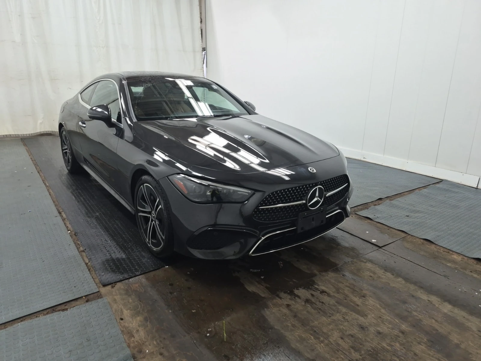 Mercedes-Benz CLE * KEYLESS* DISTRONIC* ПОДГРЕВ* ПАНОРАМА, снимка 2 - Автомобили и джипове - 56017542
