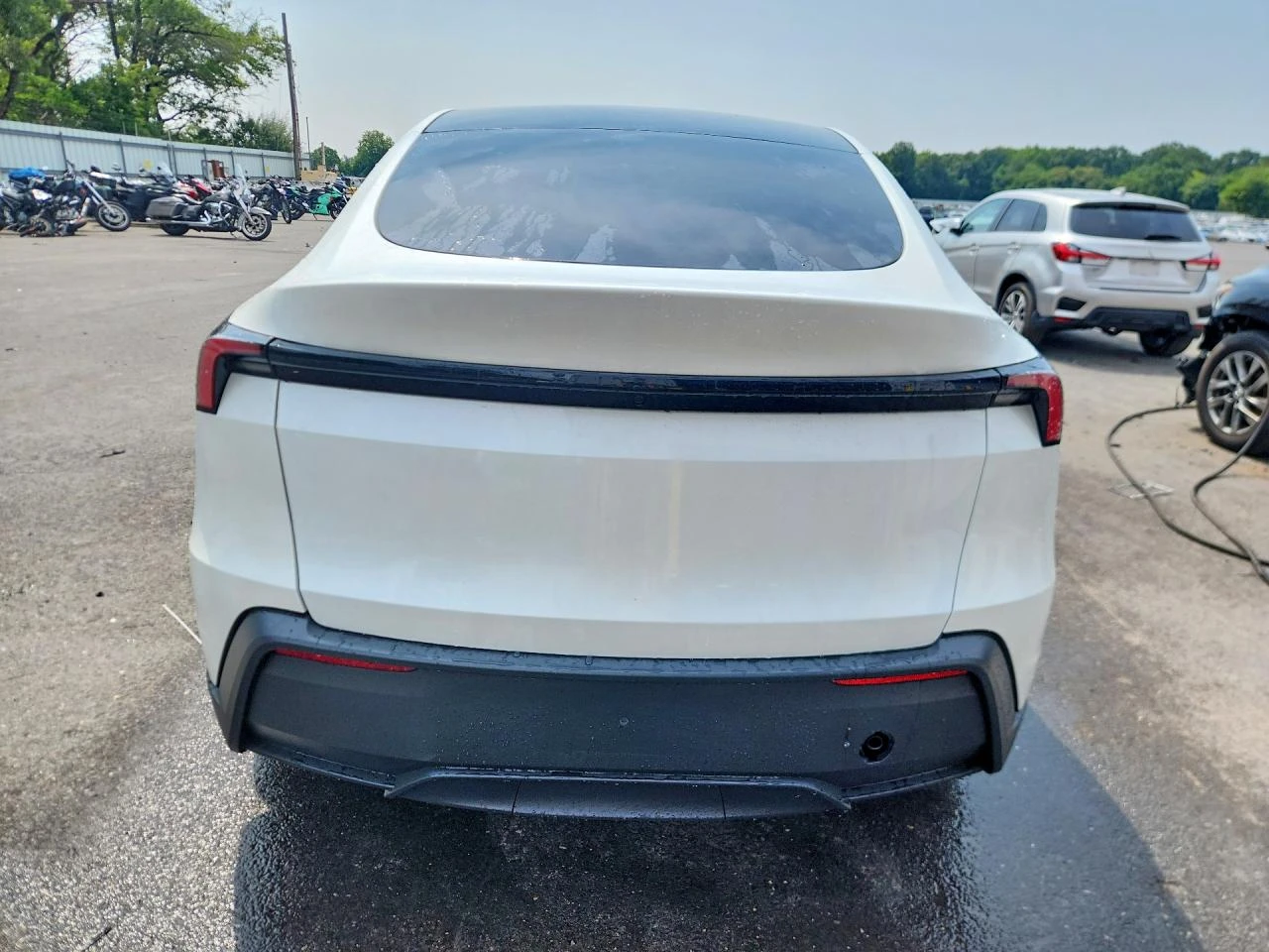 Tesla Model Y STANDARD RANGE PLUS/ТЕРМОПОМПА/RWD/CARFAX, снимка 6 - Автомобили и джипове - 56655392