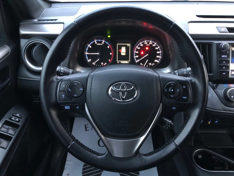 Toyota Rav4 2.0D4D, снимка 10 - Автомобили и джипове - 44161993