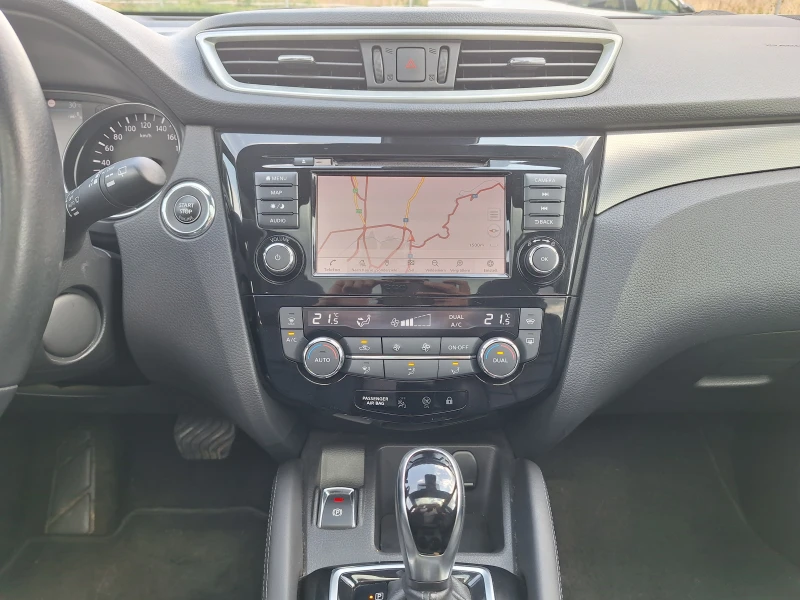 Nissan Qashqai 1.3 DiG-T DCT-Automatic 160к.с., снимка 10 - Автомобили и джипове - 47042768