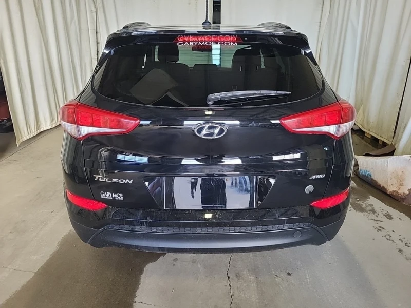 Hyundai Tucson * SE* 4x4* Пано* Подгрев, снимка 5 - Автомобили и джипове - 52317612