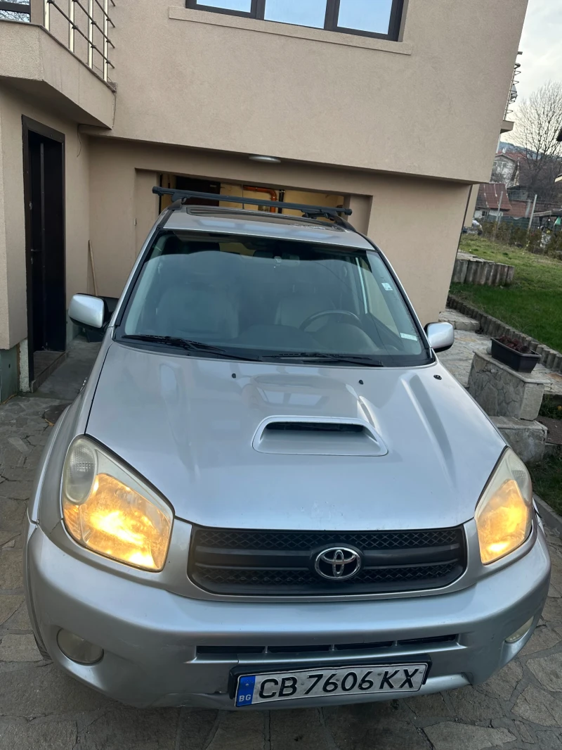 Toyota Rav4 2.0 D4D 4x4 Кожен салон, снимка 3 - Автомобили и джипове - 52839360