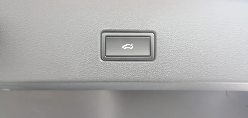 VW T-Roc 1.5 TSI, снимка 8 - Автомобили и джипове - 53005248