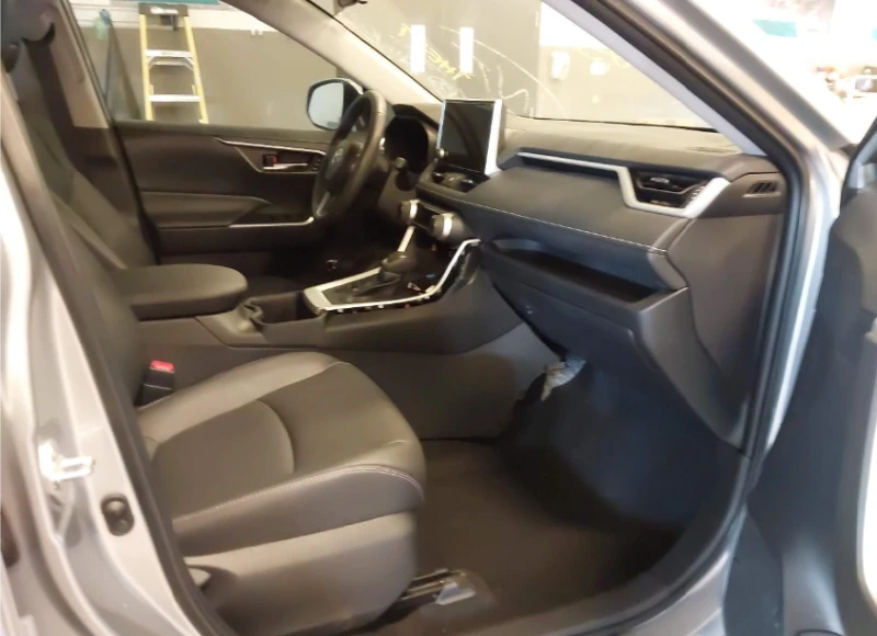 Toyota Rav4 XLE / КОЖЕН САЛОН / ПОДГРЕВИ, снимка 7 - Автомобили и джипове - 53248783