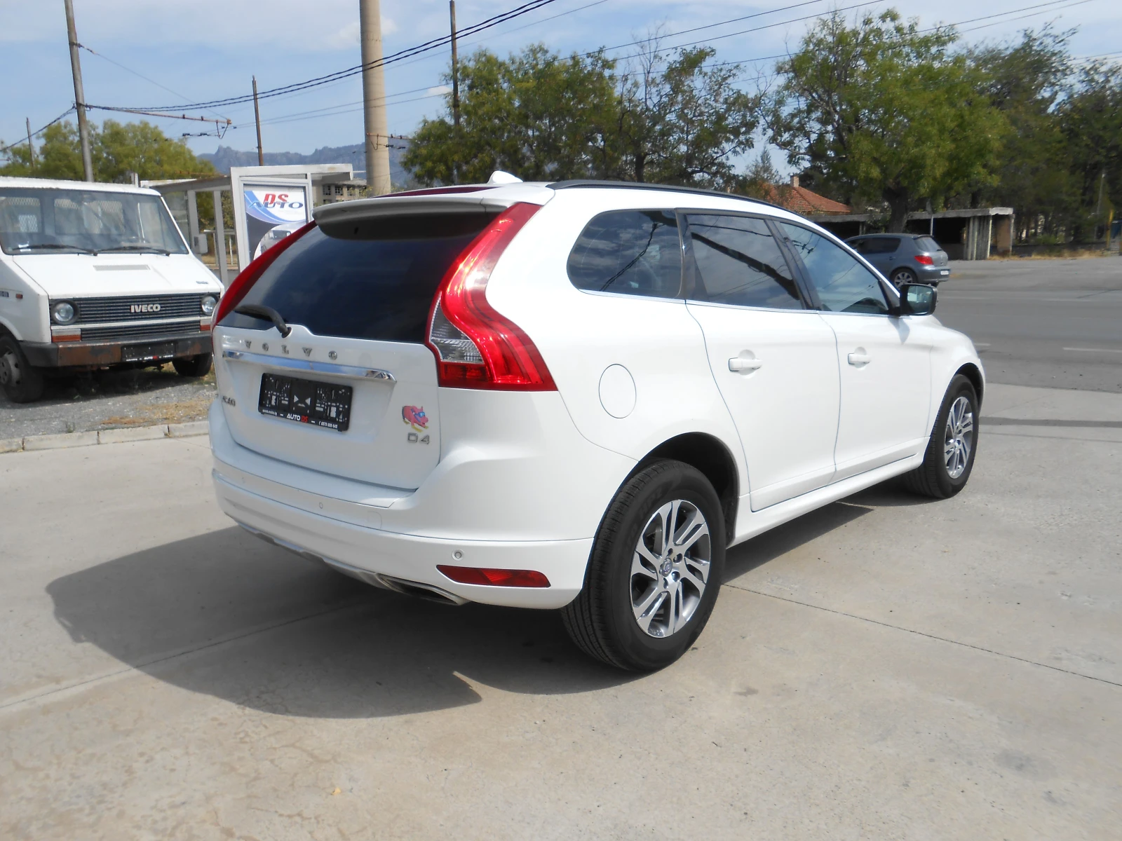 Volvo XC60 2.0d-Euro-6B-6sk - изображение 5