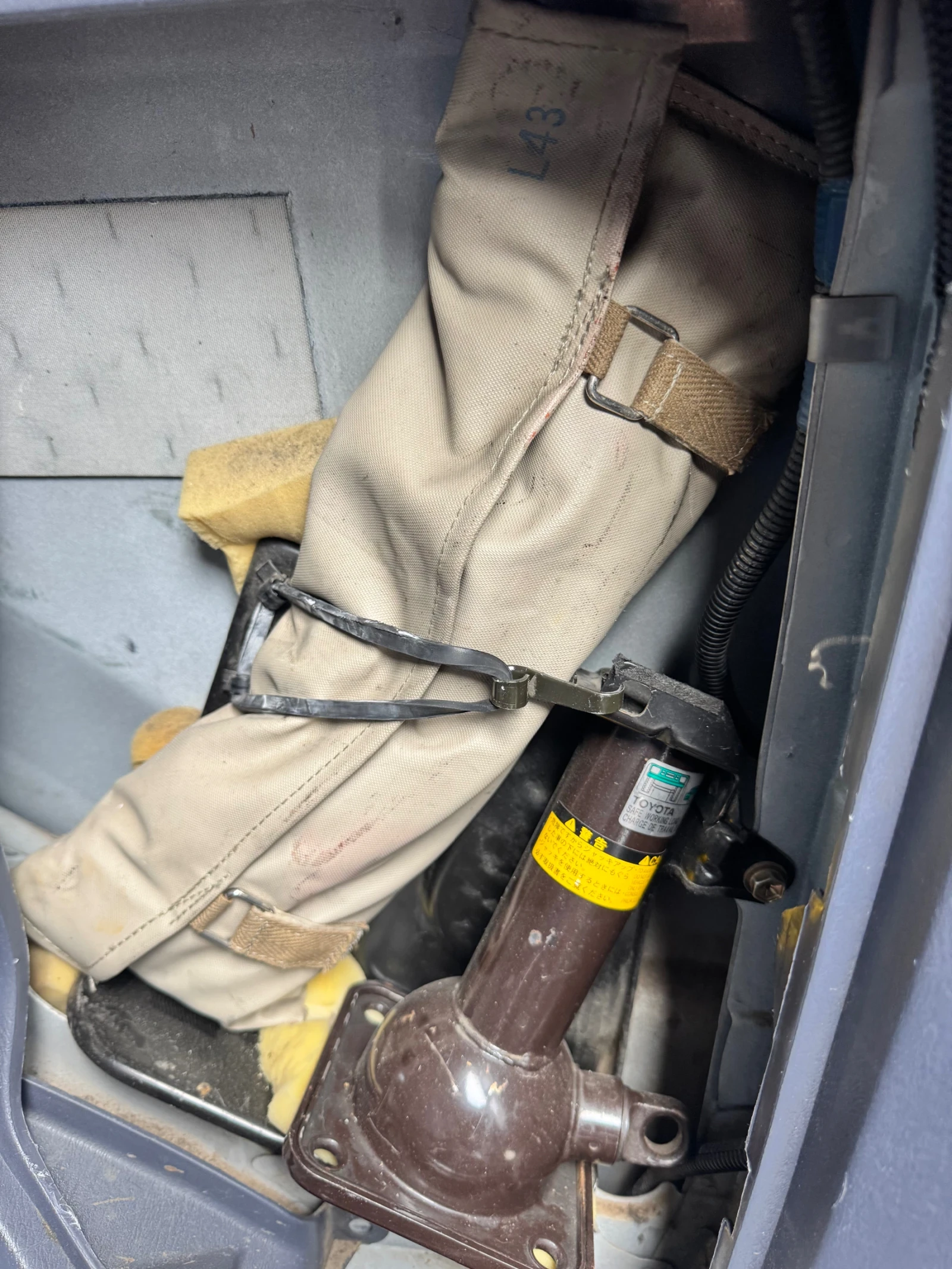 Toyota Land cruiser, снимка 15 - Автомобили и джипове - 54126402