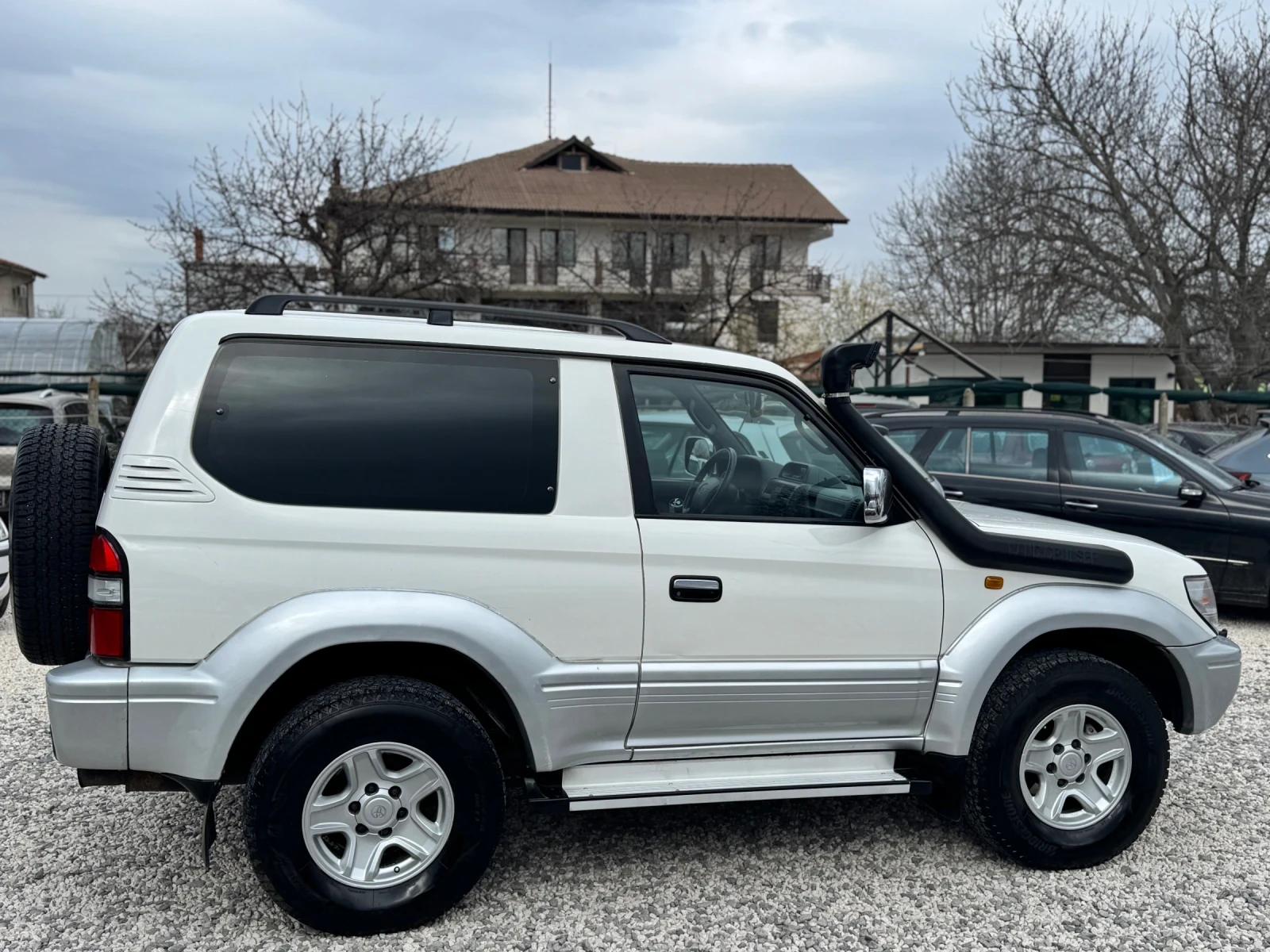 Toyota Land cruiser, снимка 7 - Автомобили и джипове - 54126402