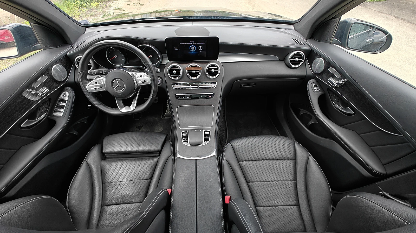 Mercedes-Benz GLC 300 AMG Pack* Pano* Burmester, снимка 10 - Автомобили и джипове - 55011751