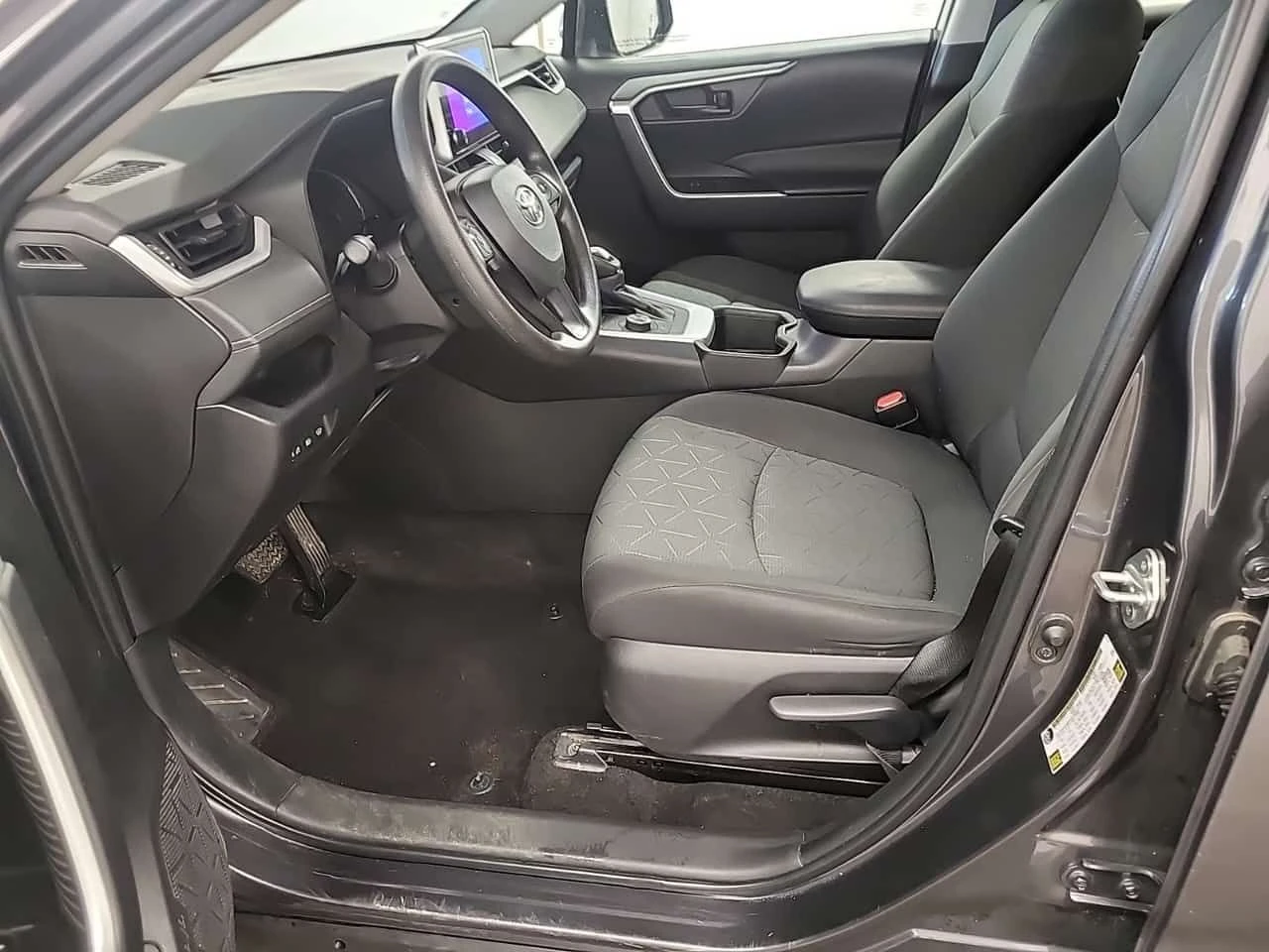 Toyota Rav4 * HYBRID LE * CARFAX * БЕЗ ПЪРВОНАЧАЛНА ВНОСКА, снимка 5 - Автомобили и джипове - 55431742