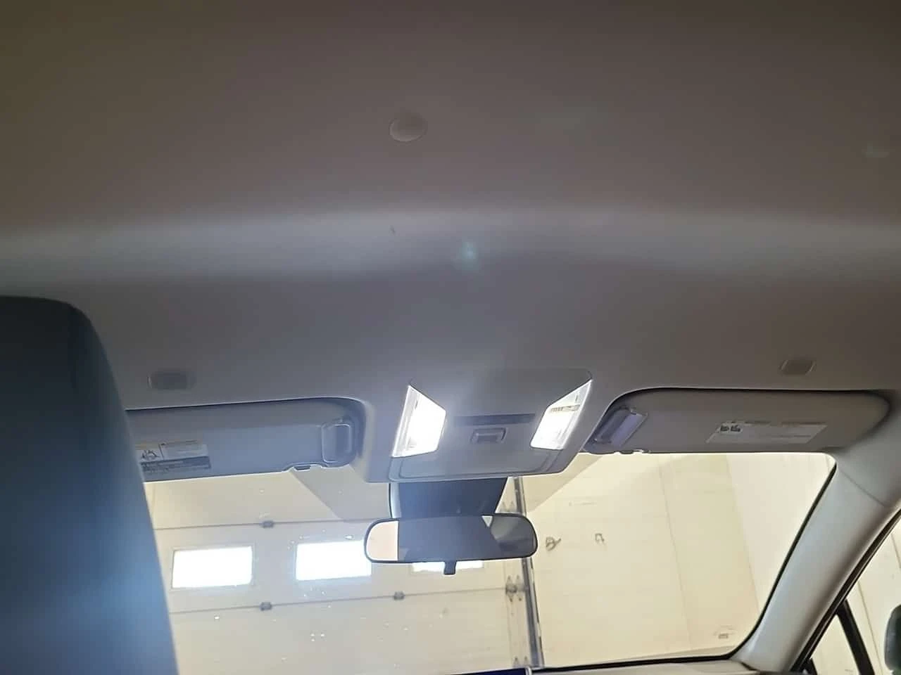 Toyota Rav4 * HYBRID LE * CARFAX * БЕЗ ПЪРВОНАЧАЛНА ВНОСКА, снимка 12 - Автомобили и джипове - 55431742