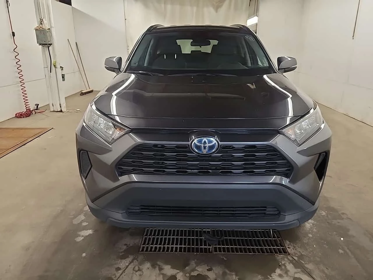 Toyota Rav4 * HYBRID LE * CARFAX * БЕЗ ПЪРВОНАЧАЛНА ВНОСКА, снимка 17 - Автомобили и джипове - 55431742