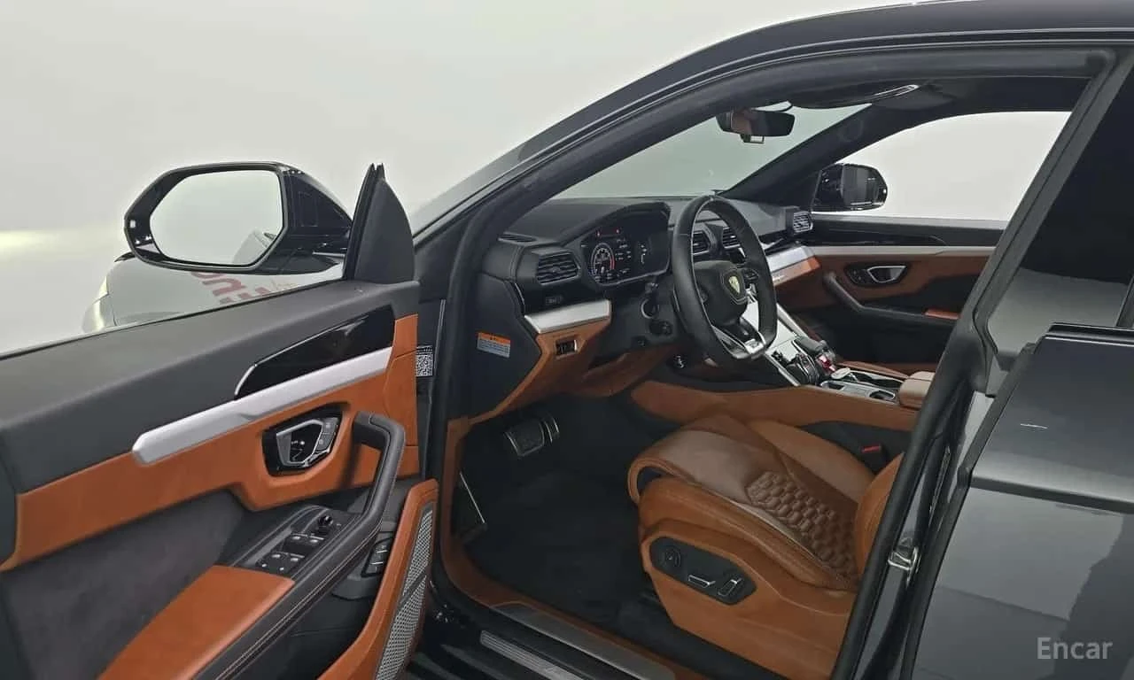 Lamborghini Urus 4.0 V8 |  АВТОФИНАНСИРАНЕ | ЦЕНА ДО БЪЛГАРИЯ, снимка 10 - Автомобили и джипове - 56211946