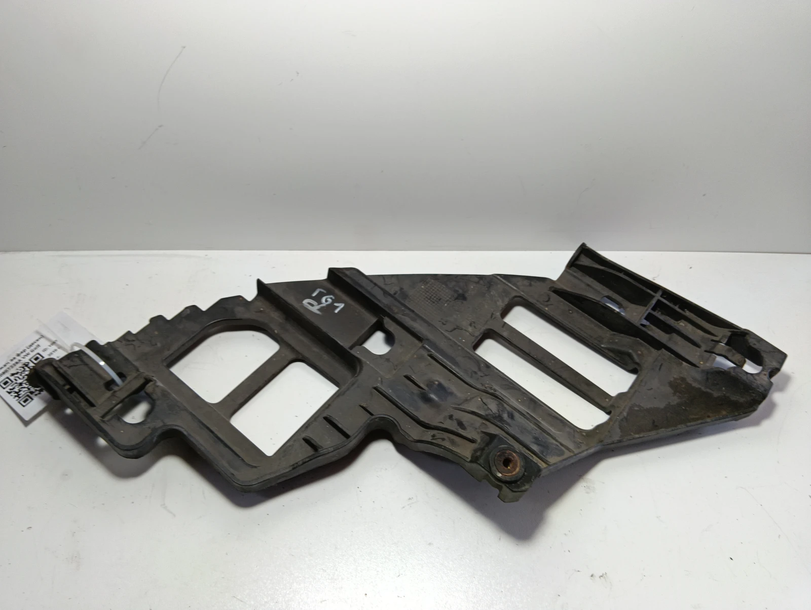 държач за фар (десен) 5K0807228A VW Golf