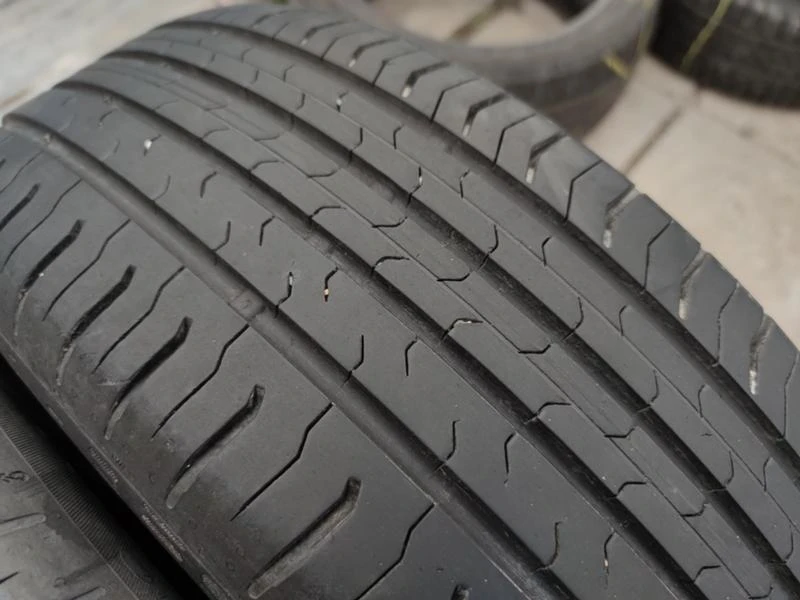 Гуми Летни 215/60R17, снимка 1 - Гуми и джанти - 32179209