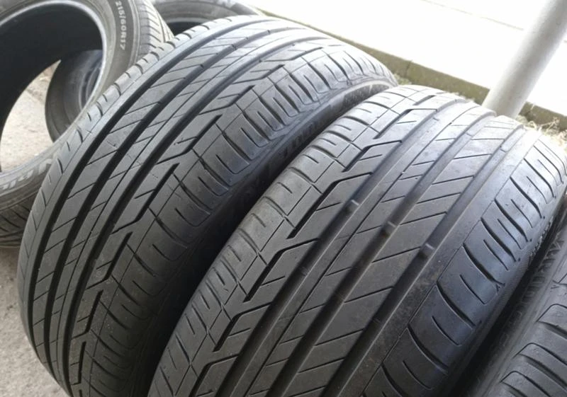 Гуми Летни 225/45R19, снимка 3 - Гуми и джанти - 32956646