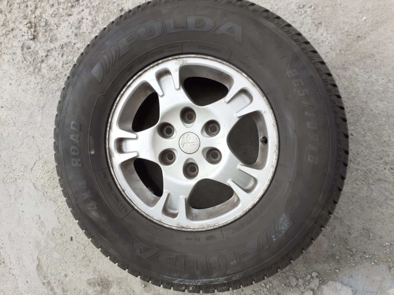 Гуми с джанти 265/70R16 за Mitsubishi Pajero | Mobile.bg — изображение 1