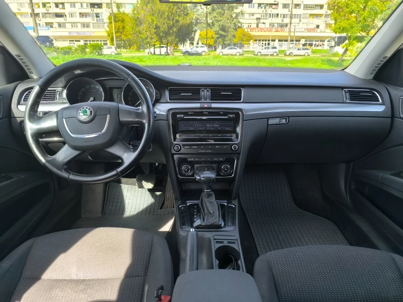 Skoda Superb, снимка 13 - Автомобили и джипове - 47620472