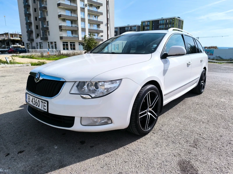 Skoda Superb, снимка 1 - Автомобили и джипове - 47620472