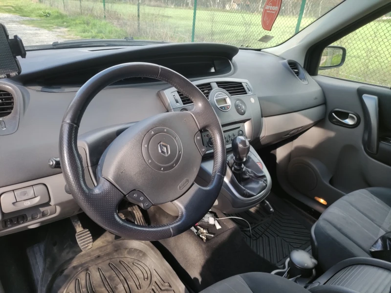 Renault Scenic II, снимка 5 - Автомобили и джипове - 48415526