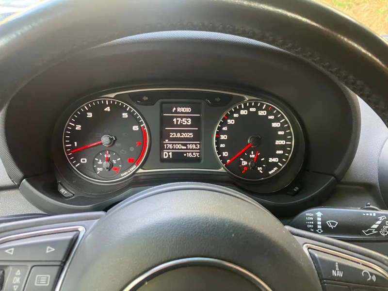 Audi A1 tfsi, снимка 6 - Автомобили и джипове - 52486490