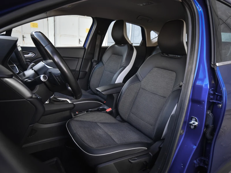 Renault Captur 1.3 I, снимка 7 - Автомобили и джипове - 51615585