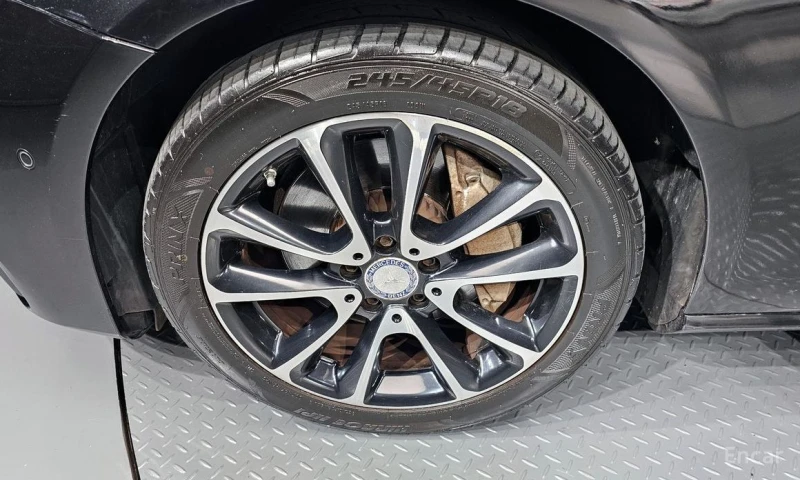 Mercedes-Benz E 300, снимка 5 - Автомобили и джипове - 52874960