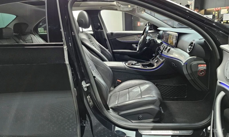 Mercedes-Benz E 300, снимка 10 - Автомобили и джипове - 52874960