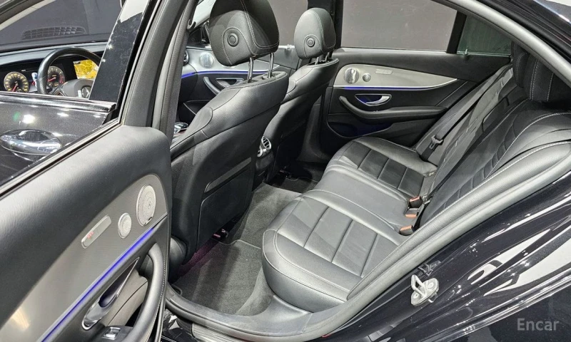 Mercedes-Benz E 300, снимка 12 - Автомобили и джипове - 52874960