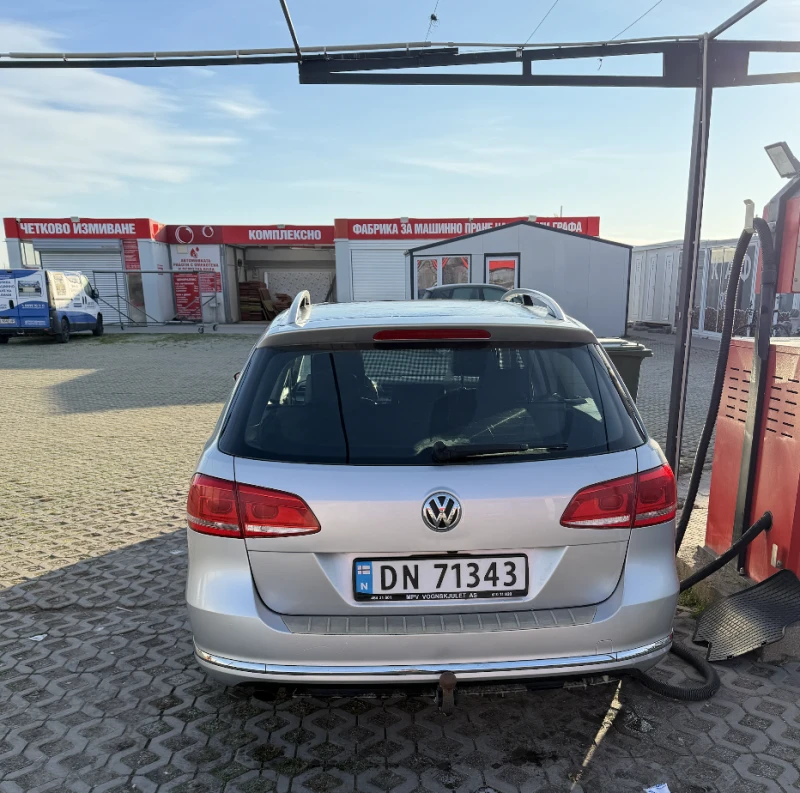VW Passat 1.6 tdi, снимка 2 - Автомобили и джипове - 52952726