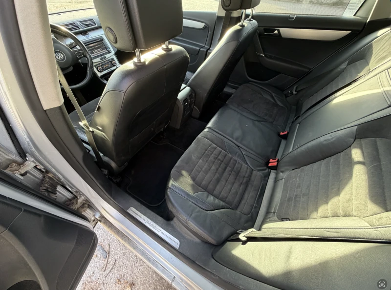 VW Passat 1.6 tdi, снимка 12 - Автомобили и джипове - 52952726