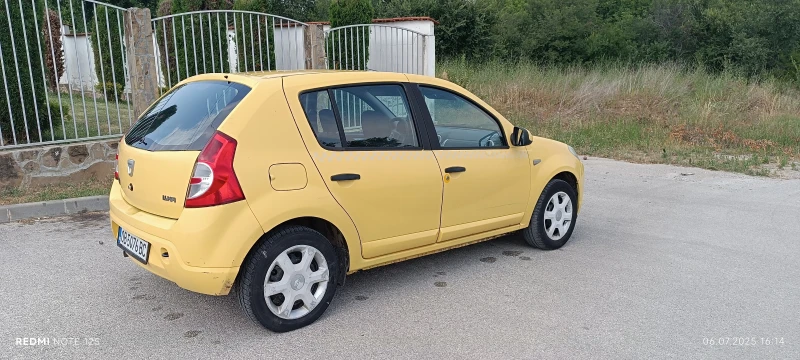 Dacia Sandero 1/4, снимка 13 - Автомобили и джипове - 53482205