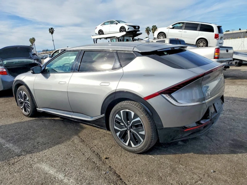 Kia EV6 LIGHT, снимка 2 - Автомобили и джипове - 53487822