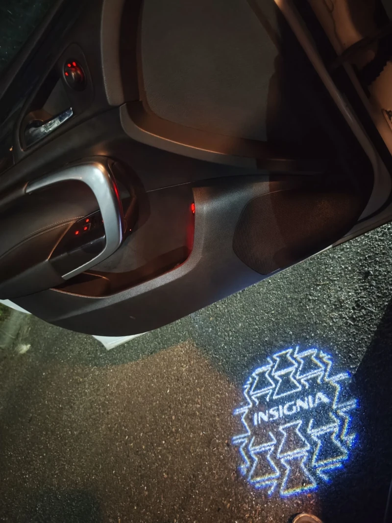 Opel Insignia 4х4 COSMO, снимка 16 - Автомобили и джипове - 53494824