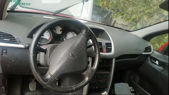 Peugeot 207 1.6 120к.с, снимка 6 - Автомобили и джипове - 48344248