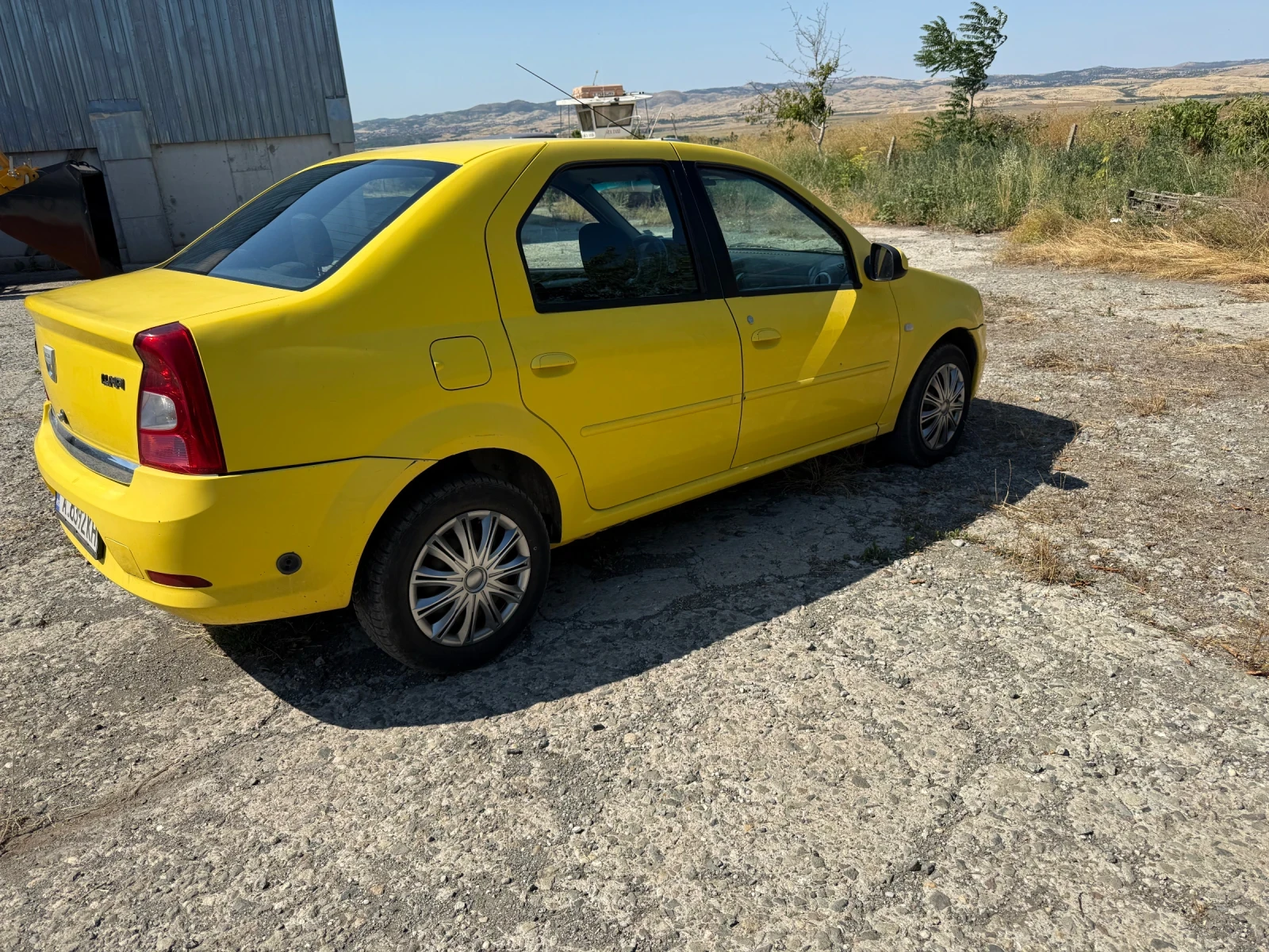Dacia Logan 1.4 MPI - изображение 2