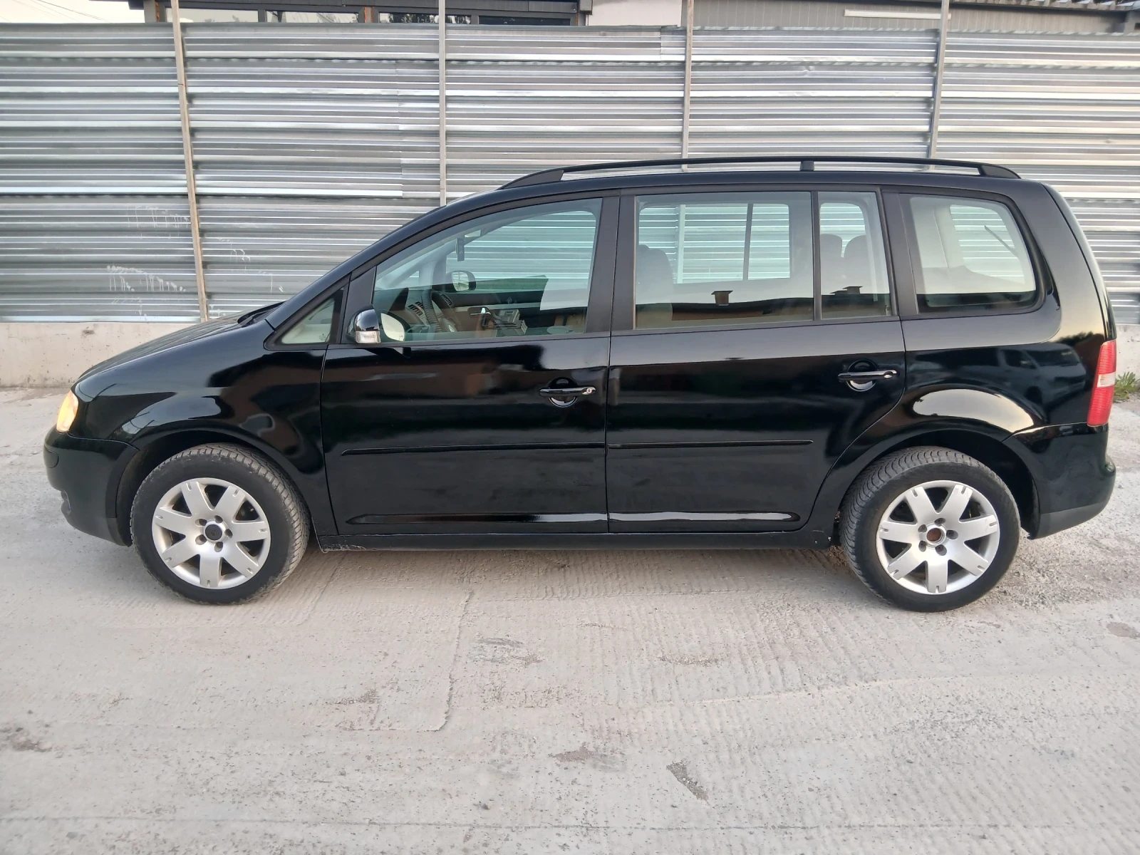 VW Touran  - изображение 9