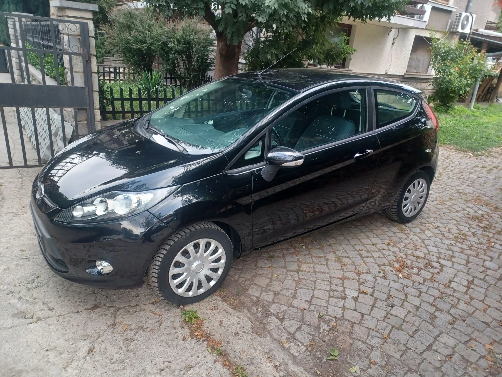 Ford Fiesta 1.2 Euro 5 - изображение 2