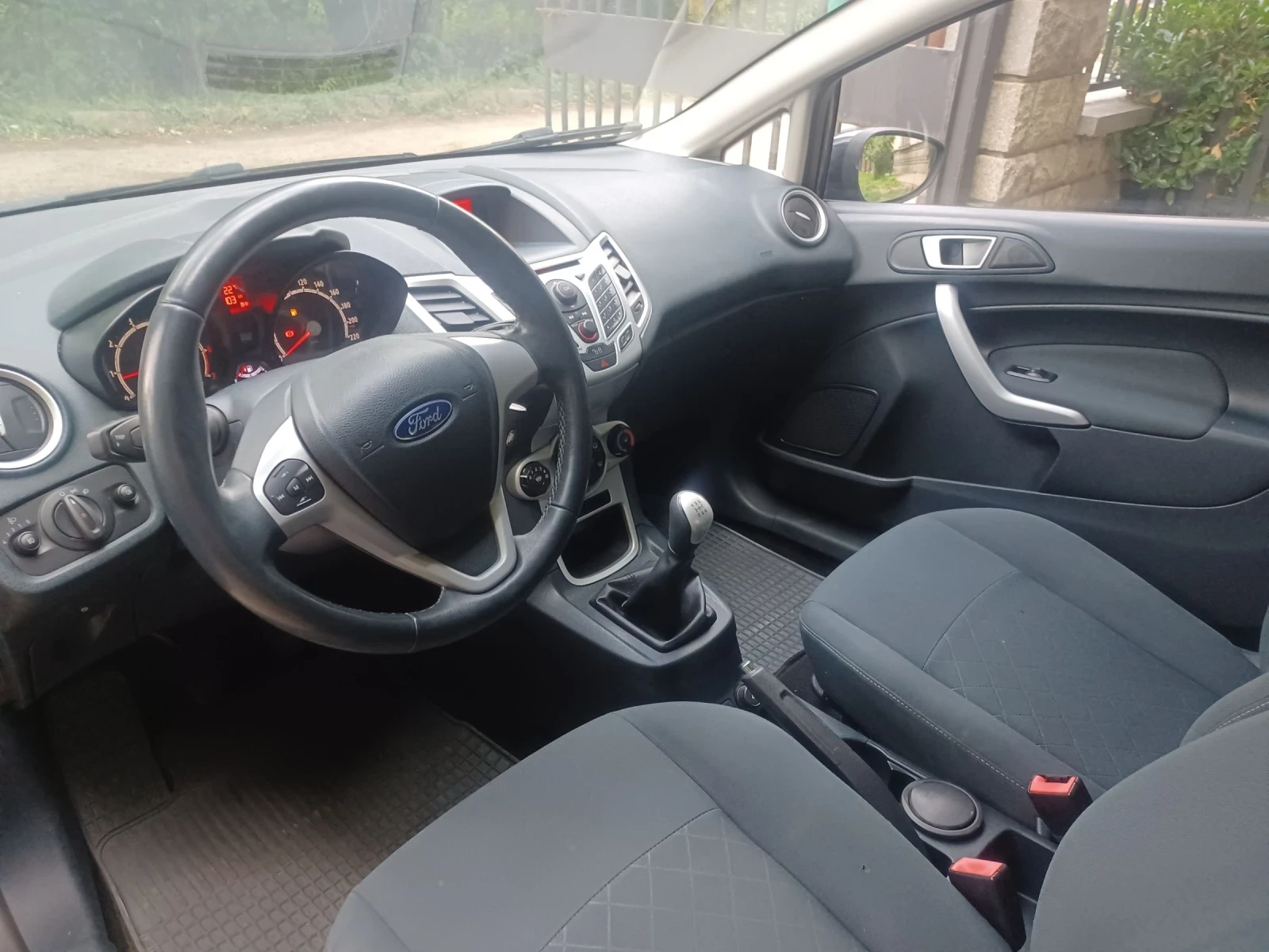 Ford Fiesta 1.2 Euro 5 - изображение 6