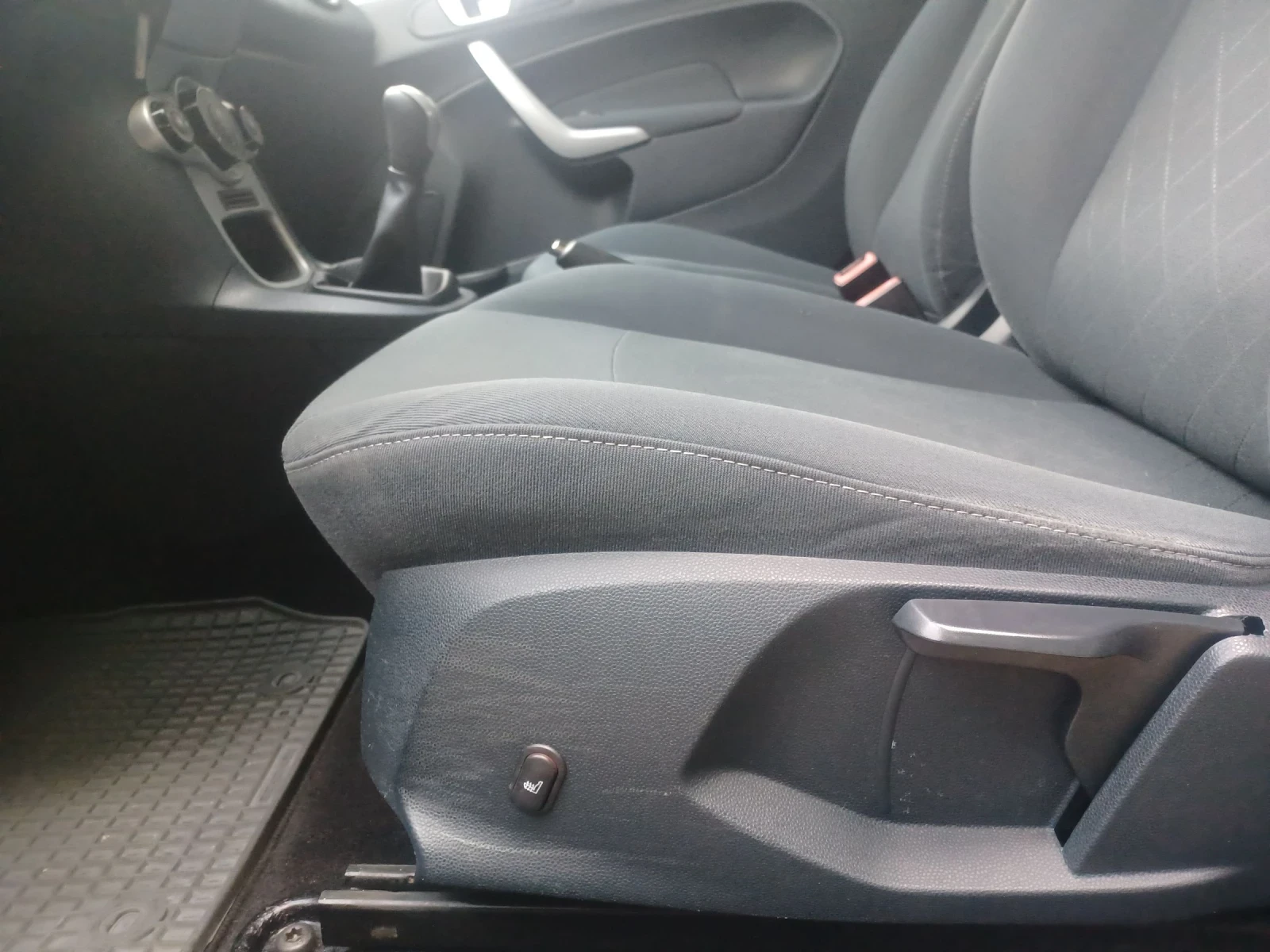 Ford Fiesta 1.2 Euro 5 - изображение 8