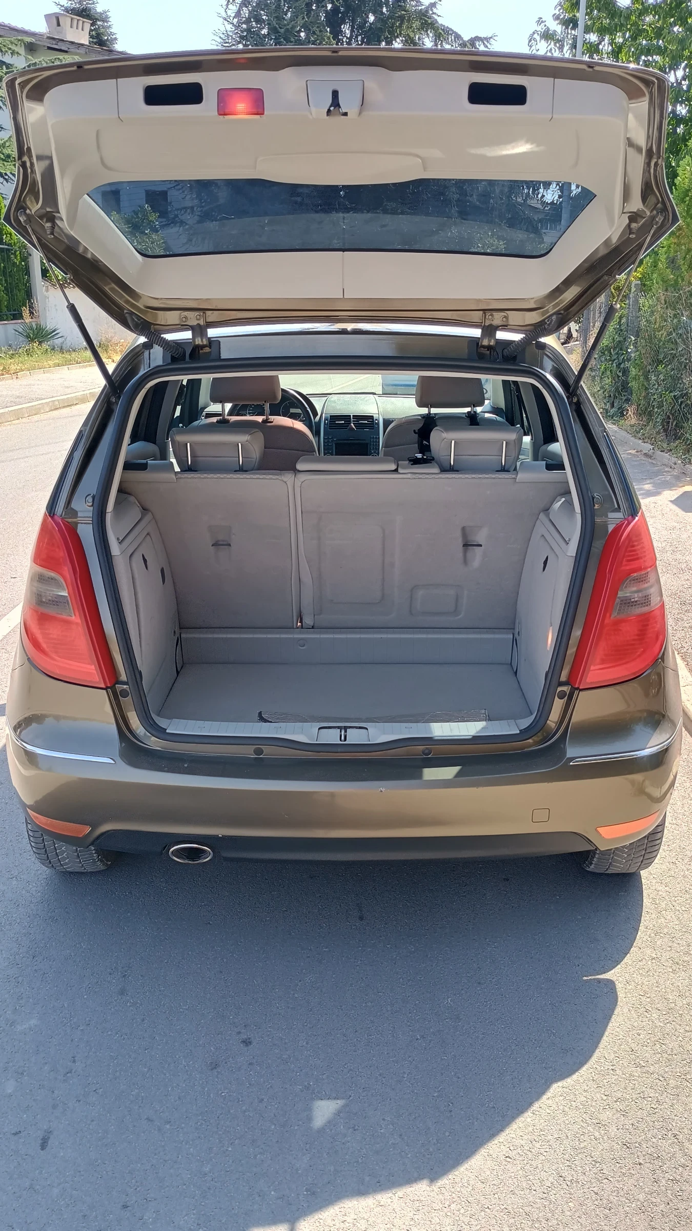 Mercedes-Benz A 180  - изображение 7
