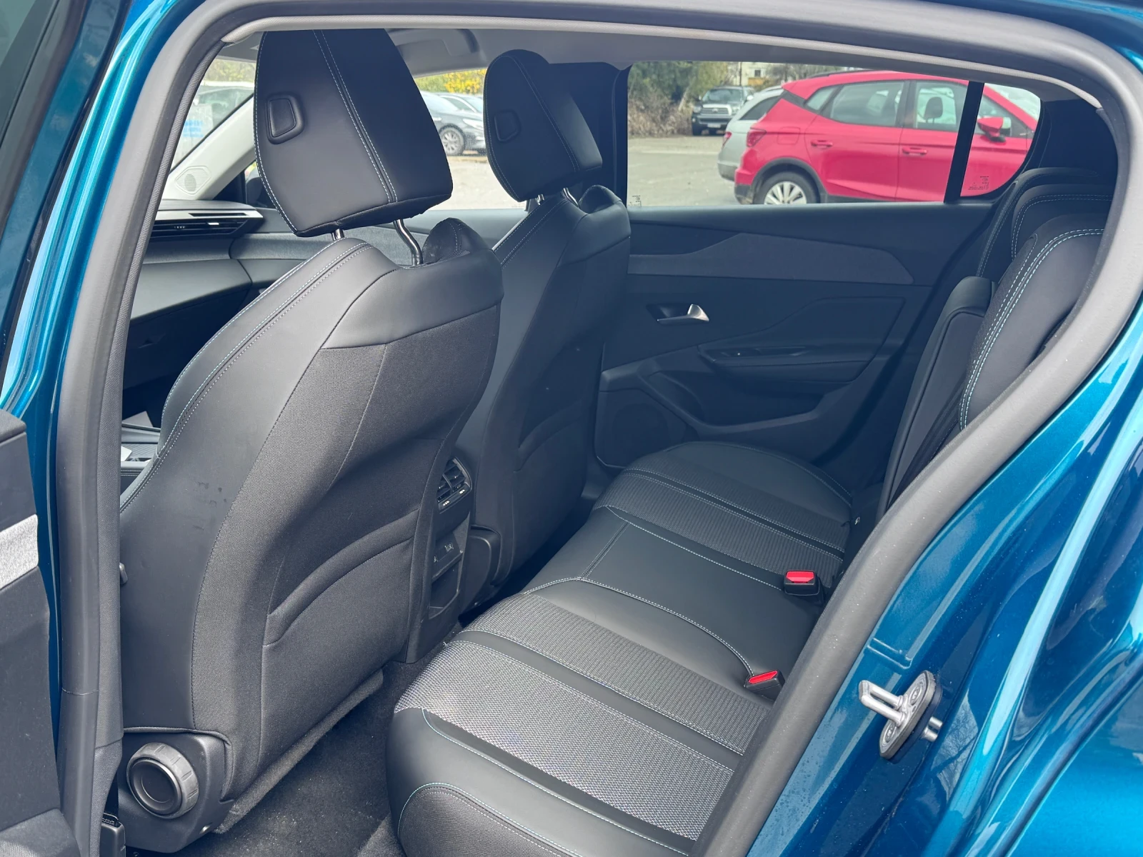 Peugeot 308 ALLURE / 1.5BlueHdi / ГАРАНЦИЯ - изображение 8