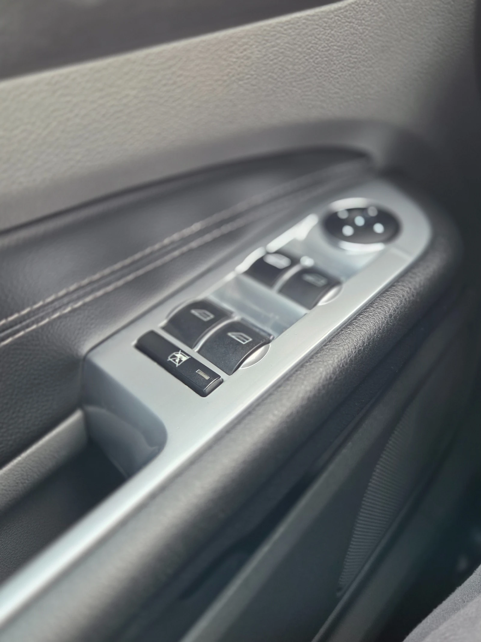 Ford Focus TITANIUM 1.6TDCI  | Mobile.bg   12