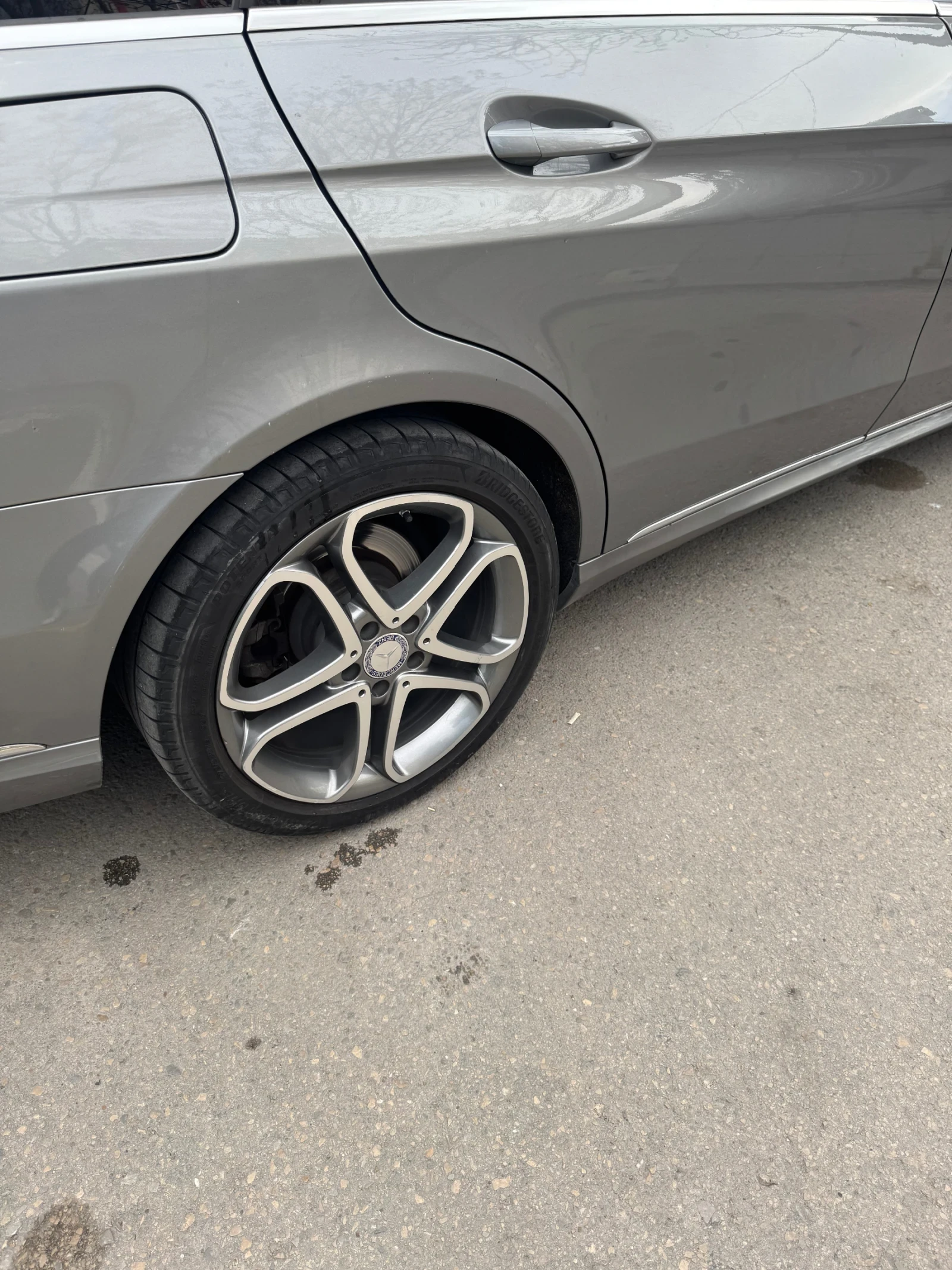 Mercedes-Benz E 200, снимка 13 - Автомобили и джипове - 55543356