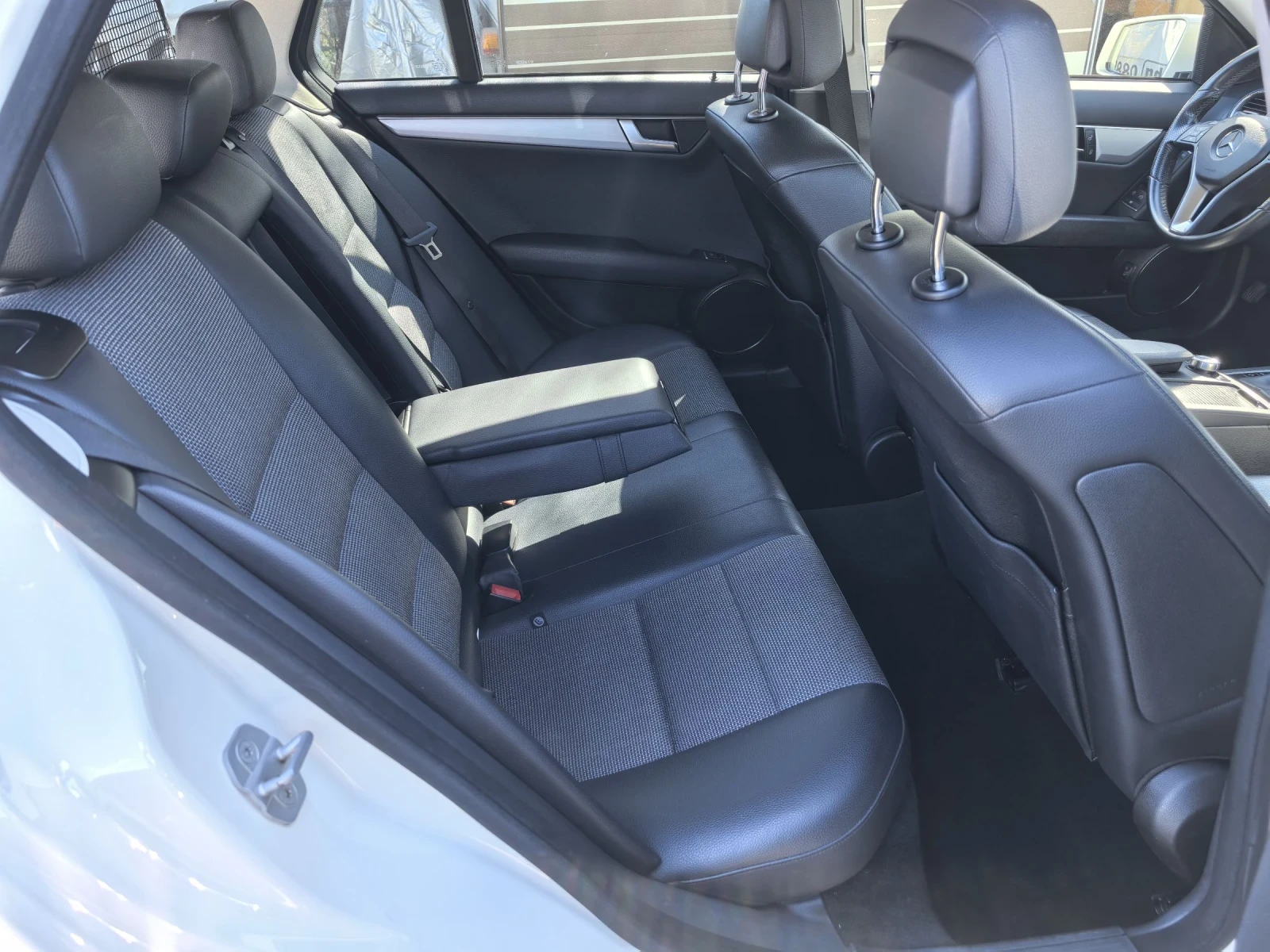 Mercedes-Benz C 200 CDI Avantgarde Facelift 2.2cdi-136к.с, снимка 15 - Автомобили и джипове - 53784978