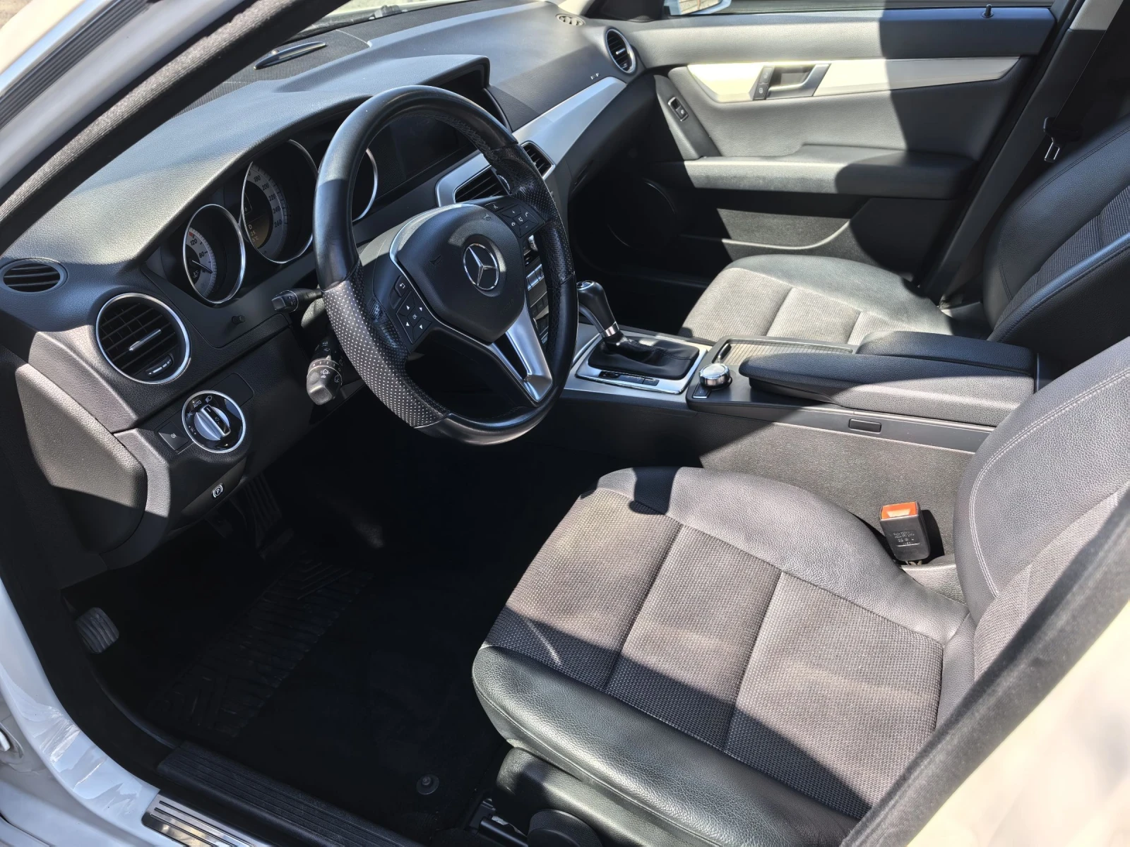 Mercedes-Benz C 200 CDI Avantgarde Facelift 2.2cdi-136�.� | Mobile.bg � ����������� 15