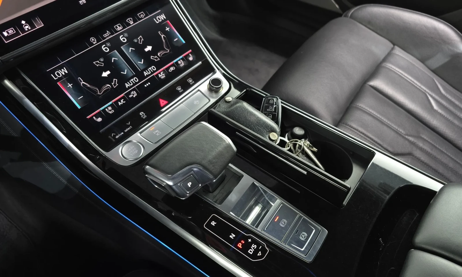 Audi A8 2019* FULL* МАСАЖ* ОБДУХ* TV* B&O* HEAD-UP* КРАЙНА, снимка 13 - Автомобили и джипове - 54442645