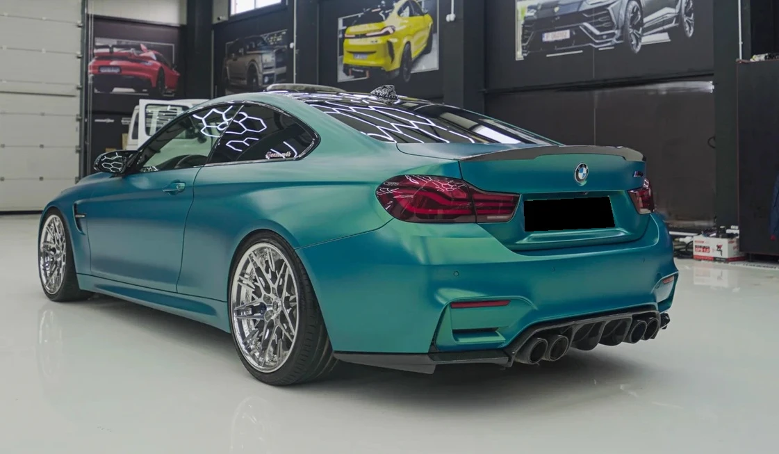 BMW M4 Competition Heritage Edition 1/750, снимка 2 - Автомобили и джипове - 54605770