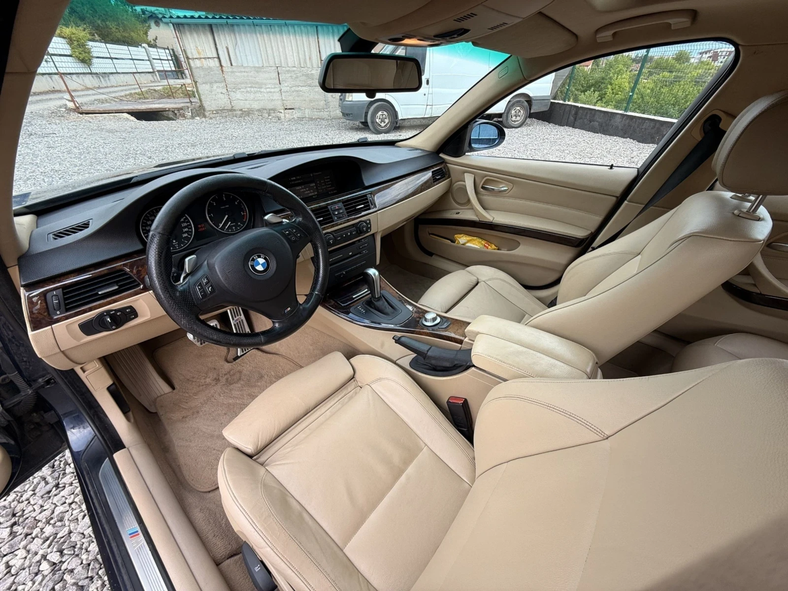 BMW 320 d ///М Пано Нави, снимка 12 - Автомобили и джипове - 54611890
