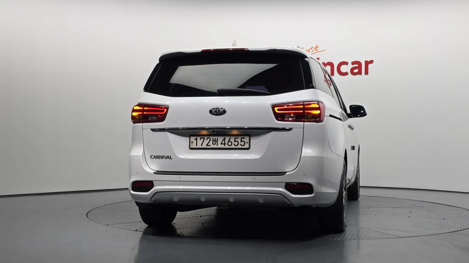 Kia Carnival * ������ ����* CARFAX | Mobile.bg � ����������� 4